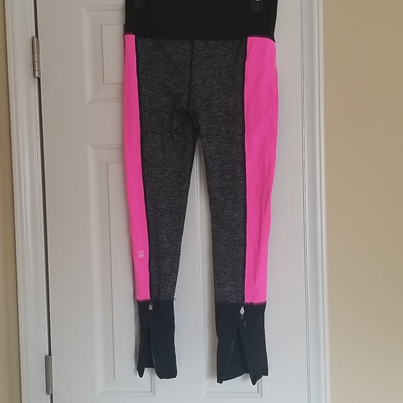 VS workout tights - Picture 2 of 3